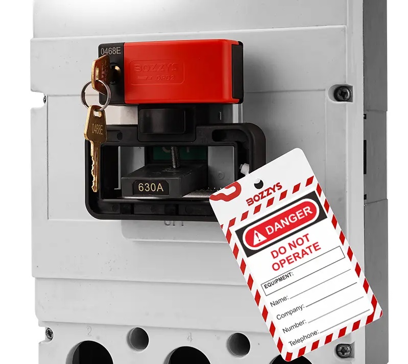 Блокиратор флажковых автоматов 400/600В со встроенным замком DPD2 Блокиратор флажковых автоматов 400/600В со встроенным замком DPD2