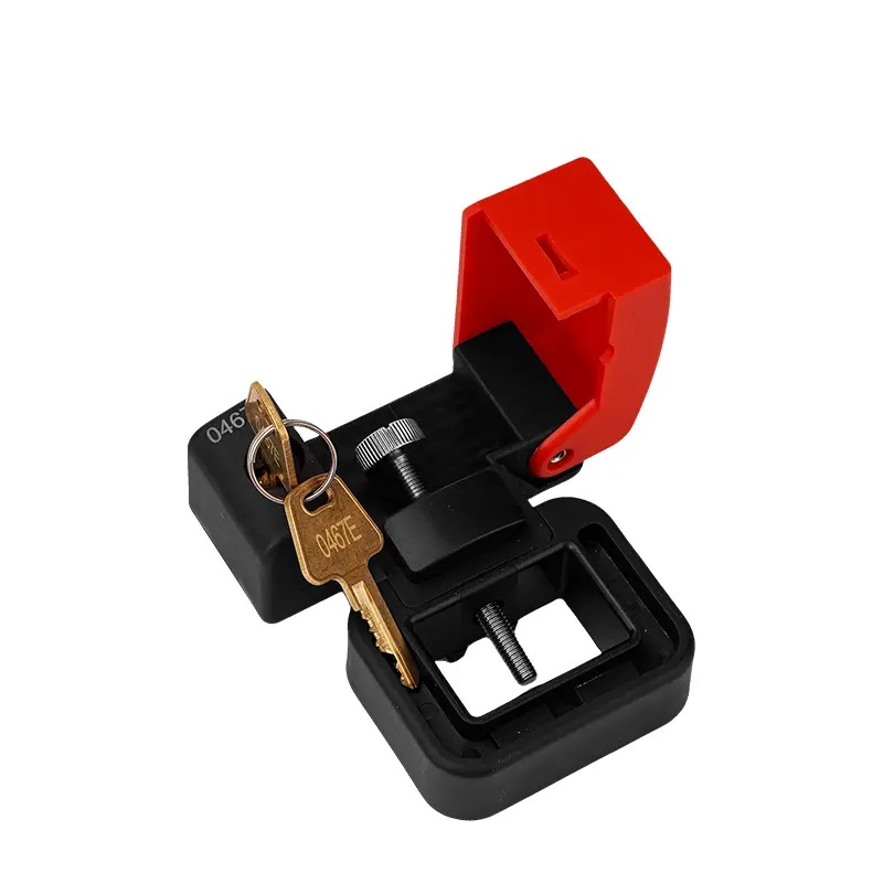 Блокиратор флажковых автоматов 400/600В со встроенным замком DPD1 Блокиратор флажковых автоматов 400/600В со встроенным замком DPD1